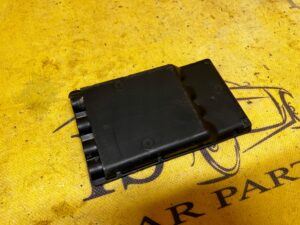 OSŁONA PLASTIK ZAŚLEPKA ROZDZIELACZA PRĄDU BMW SERIA 1 F40