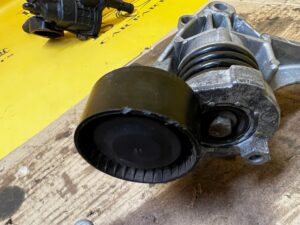 ŁAPA MOCOWANIE WSPORNIK ALTERNATORA RENAULT 0.9 1.2 TCE