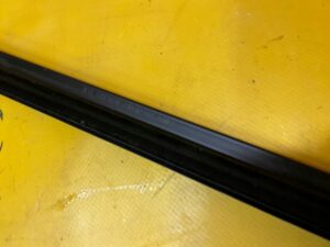 LISTWA DRZWI PRZÓD LEWY LEWA DACIA SANDERO III