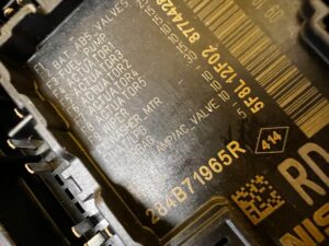 ZESTAW STARTOWY ECU BCM STACYJKA DACIA SANDERO III 2023R 1.0 TCE LPG ECO-G