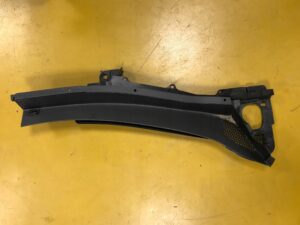 GÓRNE PODSZYBIE PLASTIKOWE INFINITI Q70 M M35 M37