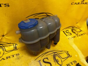 ZBIORNICZEK WYRÓWNAWCZY PŁYNU AUDI A4 B9