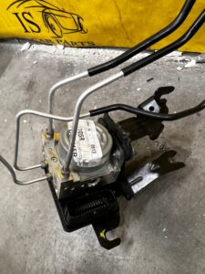 POMPA HAMULCOWA ABS PRZEWODY DACIA SANDERO III 2021R