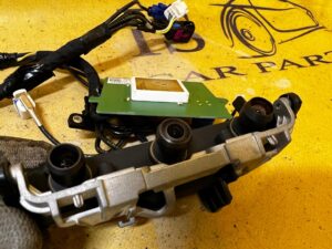 KAMERA PASA RUCHU SZYBY PRZÓD CZOŁOWEJ AUTOPILOT TESLA MODEL 3 PRZEDLIFT