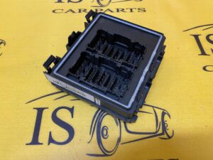 SKRZYNKA BEZPIECZNIKÓW FORD FIESTA MK8 1.5 TDCI