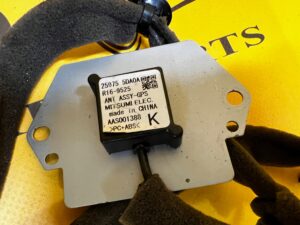 MODUŁ ANTENY ANTENA GPS INFINITI Q30 QX30