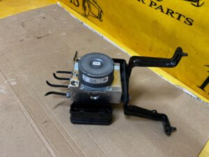 POMPA HAMULCOWA ABS FORD MUSTANG VI USA 3.7