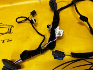 WIĄZKA INSTALACJA OKABLOWANIE DRZWI PRZÓD PRAWY DACIA DUSTER II