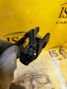 WSPORNIK OSŁONY PÓŁKI BAGAŻNIKA MERCEDES E-KLASA W213 KOMBI