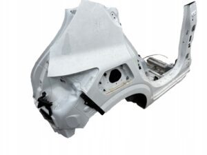 ĆWIARTKA BŁOTNIK POSZYCIE SŁUPEK PRÓG TYŁ PRAWY DACIA SANDERO III