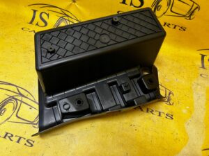 SCHOWEK WNĘKA BAGAŻNIKA PRAWY BMW 5 G30