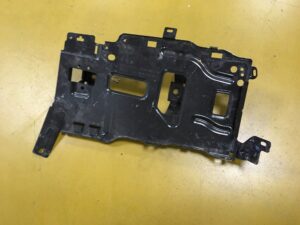 PODSTAWA AKUMULATORA PEUGEOT 3008 II CITROEN C4 PICASSO II