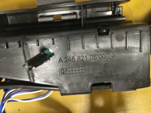 WIĄZKA INSTALACJA BEZPIECZNIKI KABINY INFINITI Q30