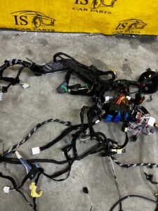 WIĄZKA DESKI PASA PRZEDNIEGO WNĘTRZA KOMORY DACIA SANDERO STEPWAY III 2023R