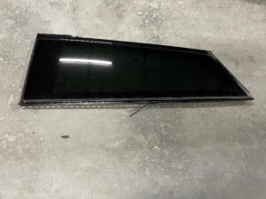 SZYBA KAROSERYJNA BŁOTNIKA TYŁ LEWY RANGE ROVER EVOQUE L538 3D 2011R