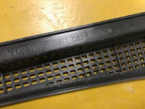 GÓRNE PODSZYBIE PLASTIKOWE RENAULT ESPACE V