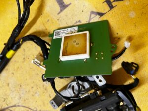 KAMERA PASA RUCHU SZYBY PRZÓD CZOŁOWEJ AUTOPILOT TESLA MODEL 3 PRZEDLIFT