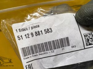 OSŁONA ZAŚLEPKA ZDERZAKA UCHA HOLOWNICZEGO TYŁ BMW F40 M135i NOWA OEM