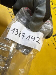 8 X STYK WTYK. GNIAZDO PŁASKI ŁĄCZNIKA GRZEBIEN. 0,75-1,0 MM² NOWY OEM