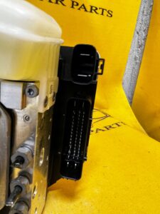 POMPA ABS SERWO HAMULCOWE FORD KUGA ESCAPE MK3