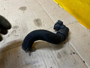 RURA RURKA PRZEWÓD WĄŻ WODY CHŁODZENIA DACIA DOKKER 1.5 BLUE DCI