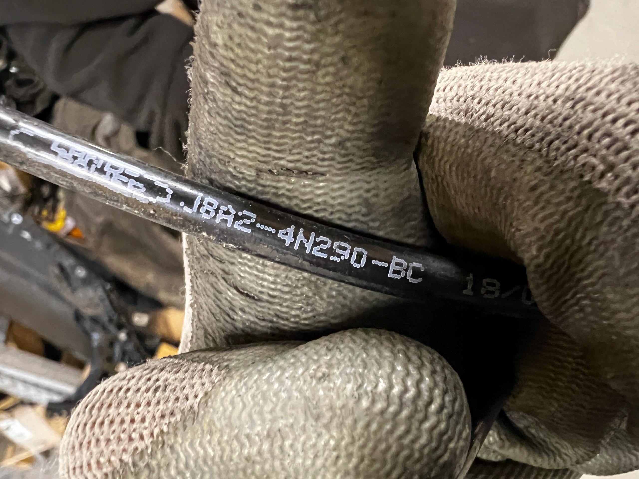 PRZEWÓD RURKA PODCIŚNIENIA RANGE ROVER VELAR L560 2.0D