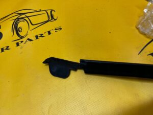 LISTWA USZCZELNIAJĄCA DRZWI TYŁ LEWY LEWA BMW 3 E36 SEDAN KOMBI NOWA OEM