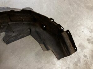 NADKOLE TYŁ TYLNE LEWY LEWE RANGE ROVER VELAR L560