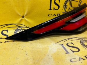 LAMPA LEWY TYŁ LAND ROVER L462 DISCOVERY V