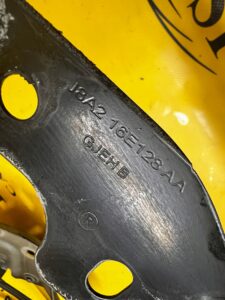 MOCOWANIE WSPORNIK BŁOTNIKA PRZÓD PRAWY RANGE ROVER VELAR L560