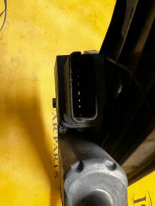 MECHANIZM PODNOŚNIK SZYBY TYŁ LEWY PEUGEOT 3008 II