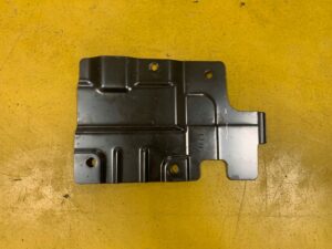 BLACHA MOCOWANIE OSŁONA WSPORNIK NISSAN E-NV200