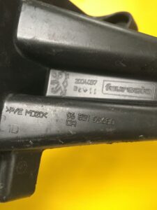 PRAWY ŚLIZG MOCOWANIE ZDERZAKA TYŁ PEUGEOT 3008 I