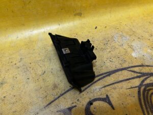 KLAMKA MIKROSTYK KLAPY TYLNEJ BMW E92 M3 7118158