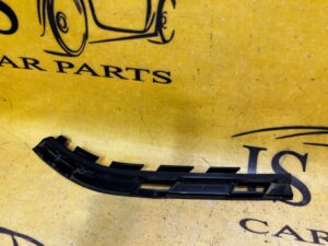 MOCOWANIE OSŁONY SŁUPKA BŁOTNIKA TYŁ PRAWY RANGE ROVER EVOQUE L538 3 DRZWI