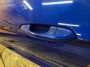 DRZWI LEWA STRONA LEWY PRZÓD FORD MUSTANG VI 2017R USA N6