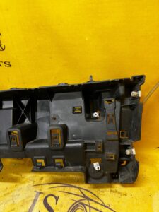 ŚLIZG ZDERZAKA PRAWY TYŁ LR L462 DISCOVERY V