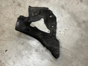 WYGŁUSZENIE MATA KOMORY SILNIKA LEWE LEWA BMW X5 F15 X6 F16