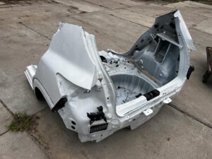 ĆWIARTKA BŁOTNIK WANNA PAS TYLNY TYŁ LEWY DACIA SANDERO STEPWAY III 369