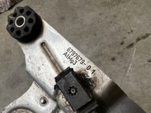 WSPORNIK MOCOWANIE POMPY ABS BMW 5 F07 F10 F11