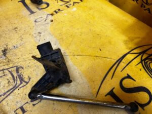 CZUJNIK POZIOMOWANIA ŚWIATEŁ TYŁ LEWY PORSCHE PANAMERA 970 I LIFT