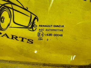 SZYBA DRZWI PRZÓD LEWY DACIA SANDERO III 2022R EU