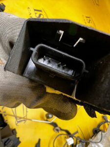 ZAMEK DRZWI TYŁ LEWY RENAULT MEGANE IV