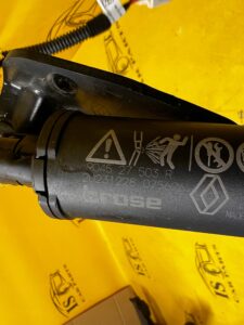 KOMPLET SIŁOWNIKI ELEKTRYCZNE KLAPY BAGAŻNIKA TYŁ RENAULT ESPACE VI