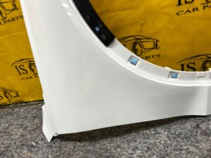 BŁOTNIK PRAWY PRZÓD GENESIS GV70 BIAŁA PERŁA