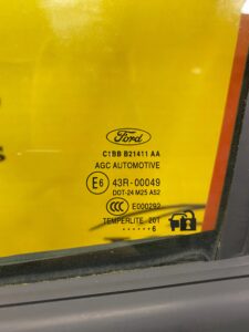 DRZWI LEWE PRZEDNIE PRZÓD FORD FIESTA MK7 3 DRZWI BRQAWWA RED RACE