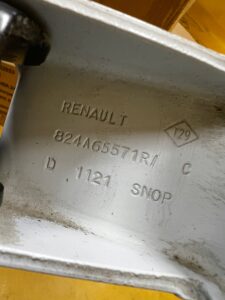 ROLKA DRZWI PRZESUWNYCH PROWADNICA ŚRODKOWA PRAWA DACIA DOKKER 369