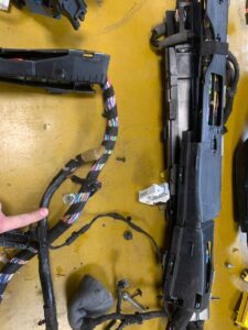 WIĄZKA INSTALACJA BEZPIECZNIKI INFINITI Q30 1.5 D