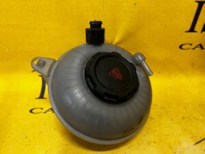 ZBIORNICZEK WYRÓWNAWCZY PŁYNU VW GOLF 7 VII 1.6 D