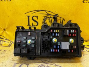 SKRZYNKA BEZPIECZNIKÓW RANGE ROVER EVOQUE II L551